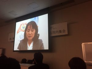 過労自殺した電通社員高橋まつりさんのお母さんのビデオメッセージも流されました。