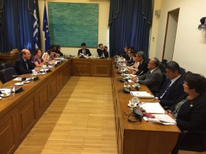 日ギリシャ友好議員連盟と懇談（26日、ギリシャ）